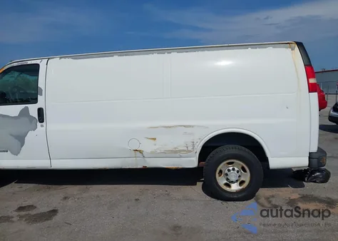2006 Chevrolet Express Work Van из США, поврежденный, VIN 1GCGG29V661161931
